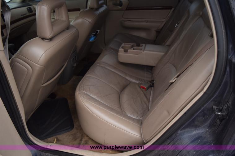 image for item I8572 2000 Chevrolet Impala LS