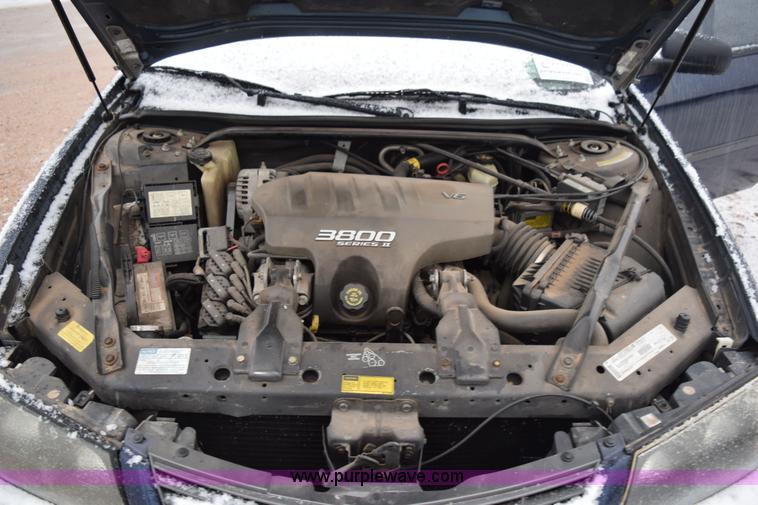 image for item I8572 2000 Chevrolet Impala LS