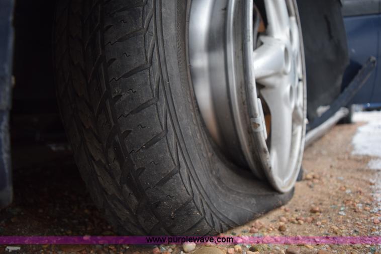 image for item I8572 2000 Chevrolet Impala LS