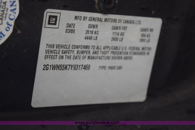 image for item I8572 2000 Chevrolet Impala LS