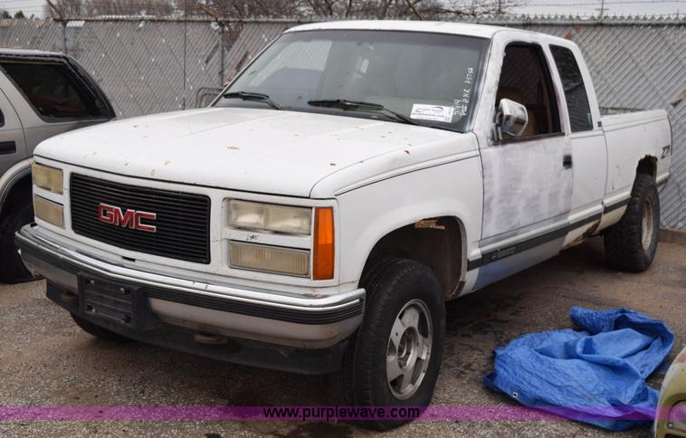 image for item I8574 1992 GMC Sierra 1500 pickup truck