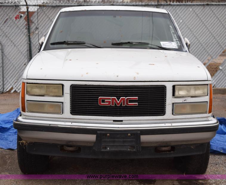 image for item I8574 1992 GMC Sierra 1500 pickup truck