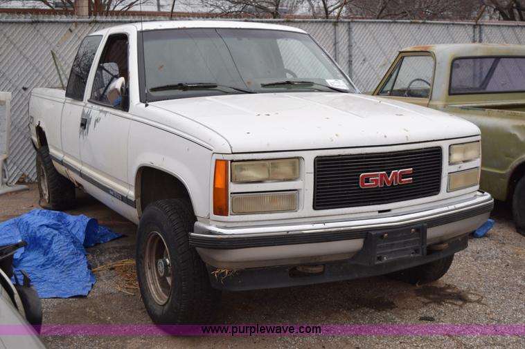 image for item I8574 1992 GMC Sierra 1500 pickup truck