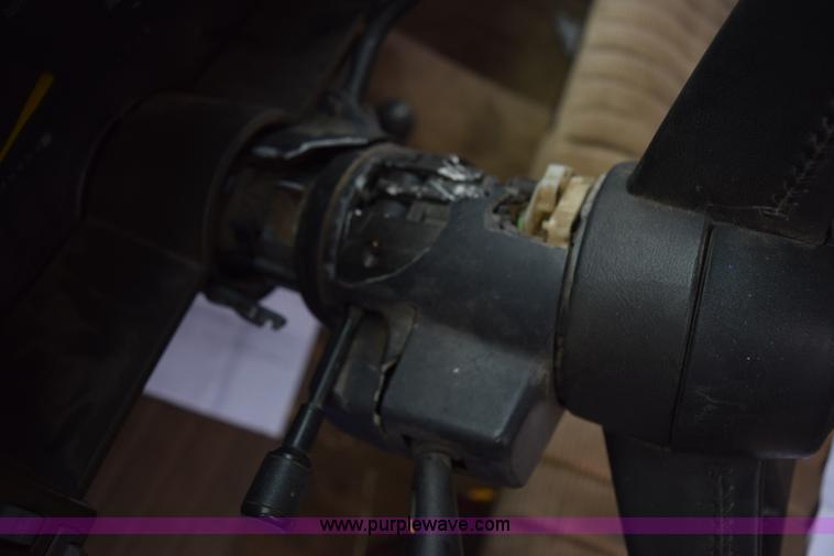 image for item I8574 1992 GMC Sierra 1500 pickup truck