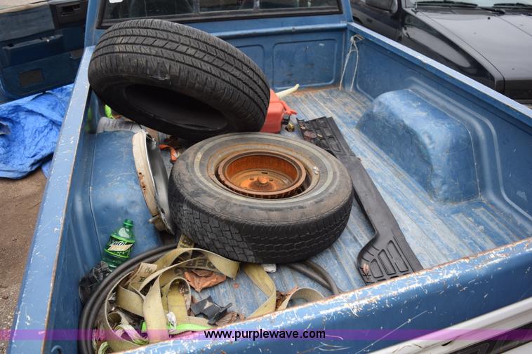 image for item I8575 1988 Chevrolet S10 Ext. Cab pickup truck