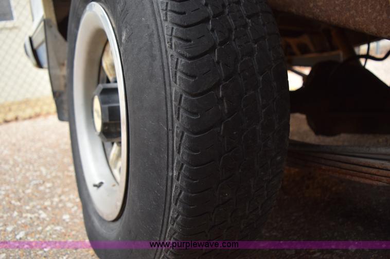 image for item I8575 1988 Chevrolet S10 Ext. Cab pickup truck