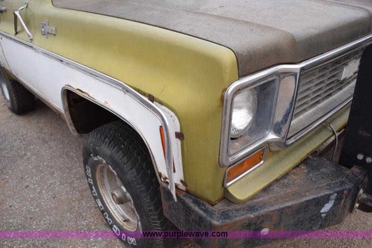 image for item I8577 1974 Chevrolet Blazer SUV