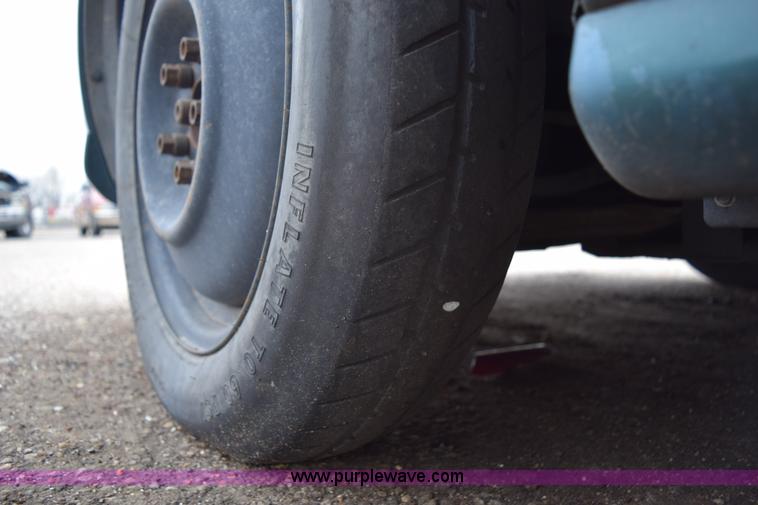 image for item I8578 1998 Chevrolet Malibu