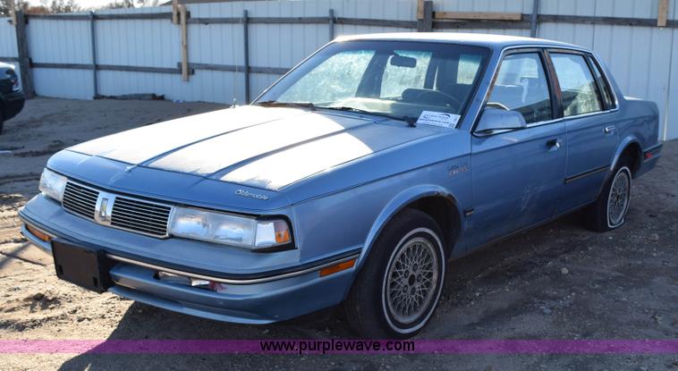 image for item I8617 1988 Oldsmobile Cutlass Ciera