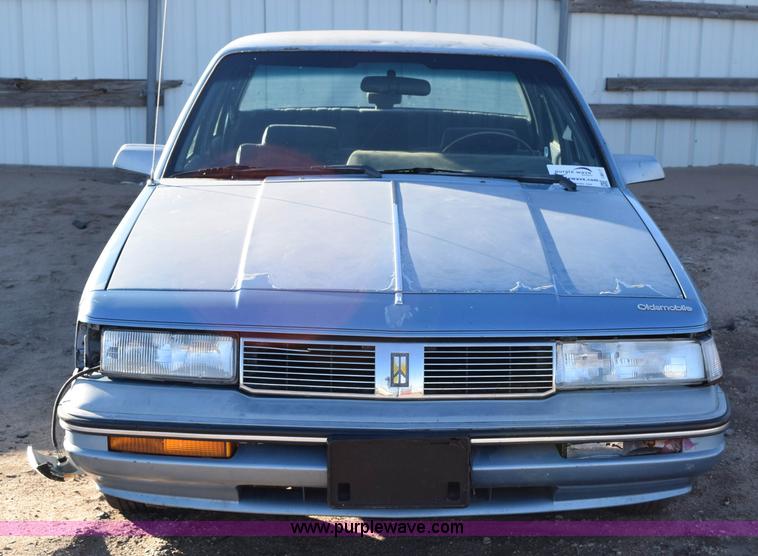 image for item I8617 1988 Oldsmobile Cutlass Ciera