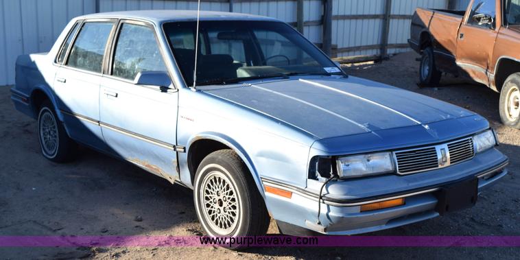 image for item I8617 1988 Oldsmobile Cutlass Ciera