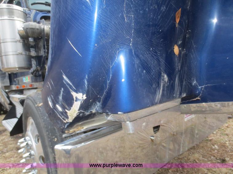 image for item D2238 1996 Kenworth W900L semi truck