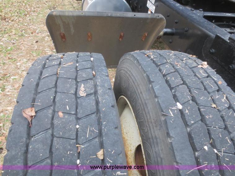 image for item D2238 1996 Kenworth W900L semi truck