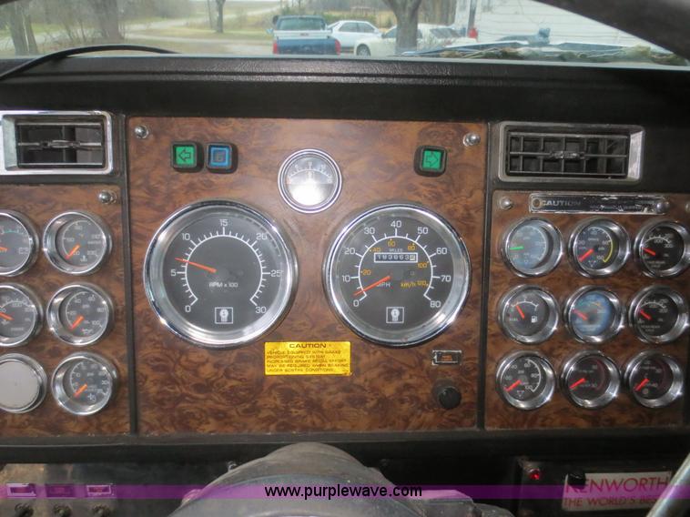 image for item D2238 1996 Kenworth W900L semi truck