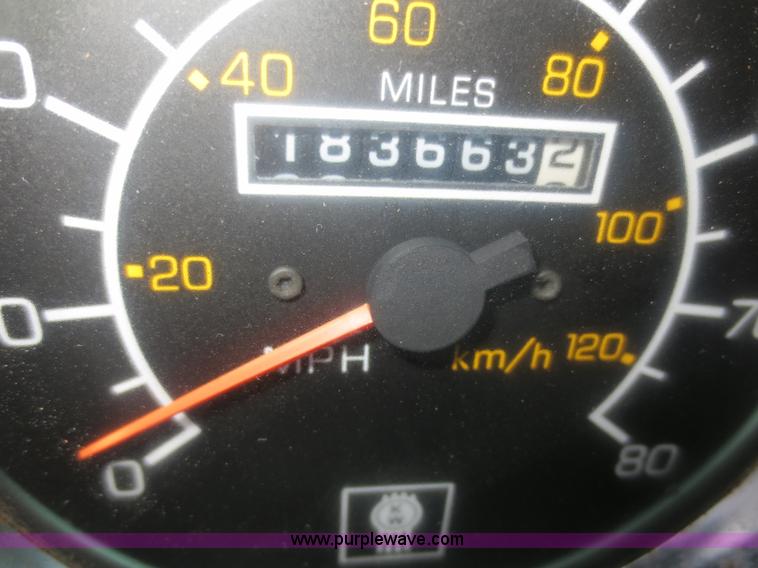 image for item D2238 1996 Kenworth W900L semi truck