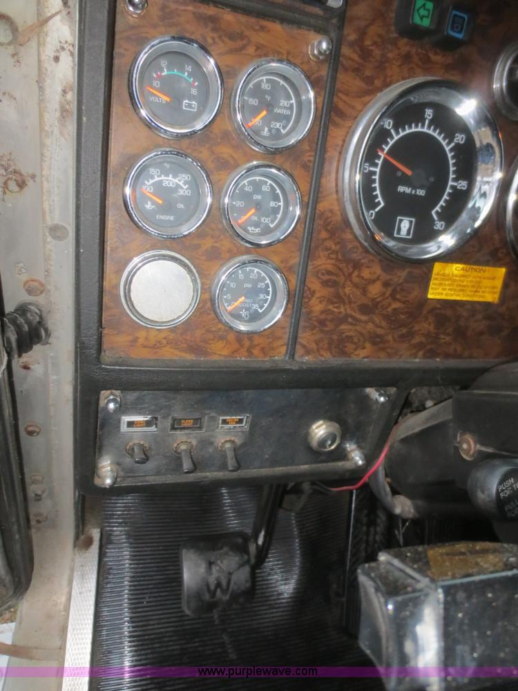 image for item D2238 1996 Kenworth W900L semi truck