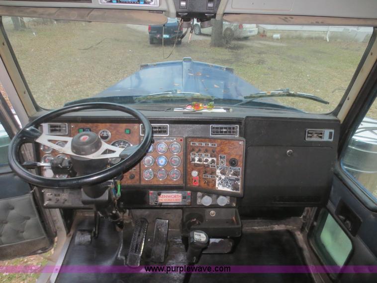 image for item D2238 1996 Kenworth W900L semi truck