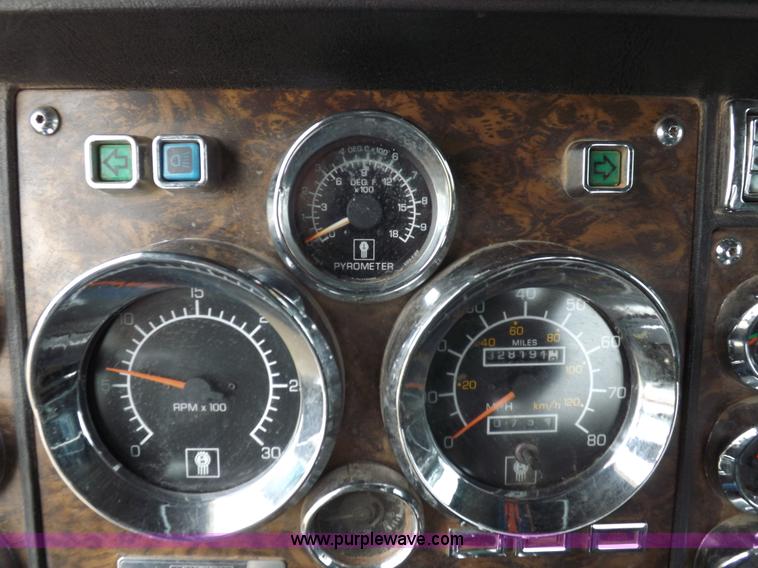 image for item K3110 1996 Kenworth W900 semi truck