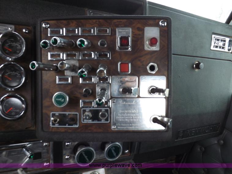 image for item K3110 1996 Kenworth W900 semi truck