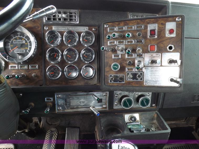 image for item K3110 1996 Kenworth W900 semi truck