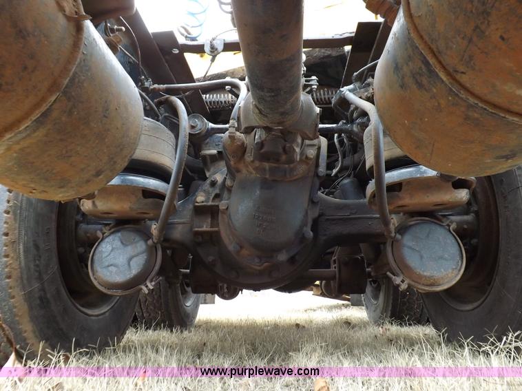 image for item K3110 1996 Kenworth W900 semi truck