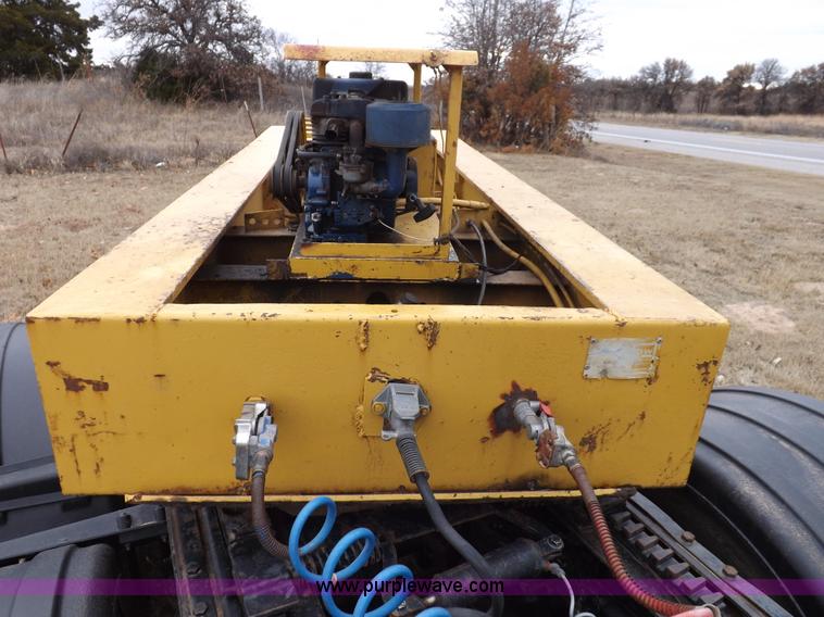 image for item K3111 1980 Performance 50 ton lowboy detachable triple axle trailer