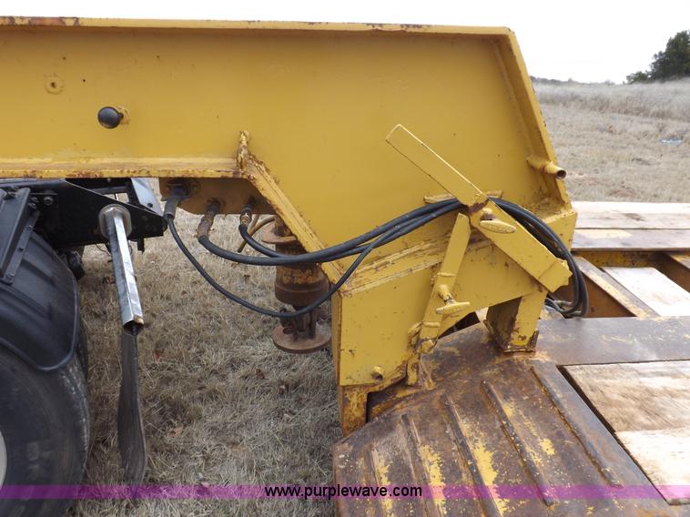 image for item K3111 1980 Performance 50 ton lowboy detachable triple axle trailer