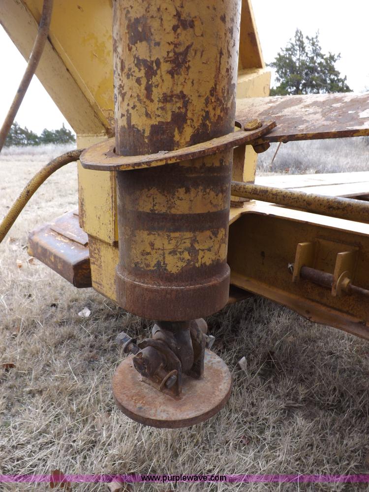 image for item K3111 1980 Performance 50 ton lowboy detachable triple axle trailer