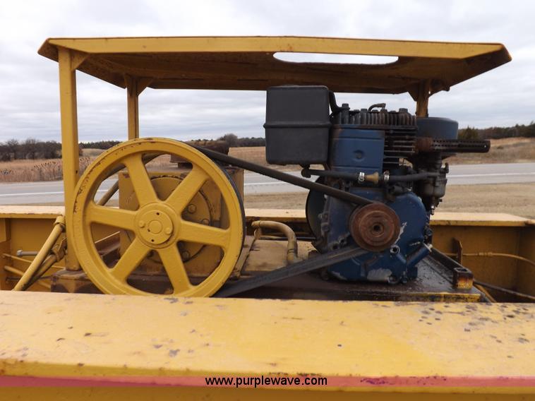 image for item K3111 1980 Performance 50 ton lowboy detachable triple axle trailer