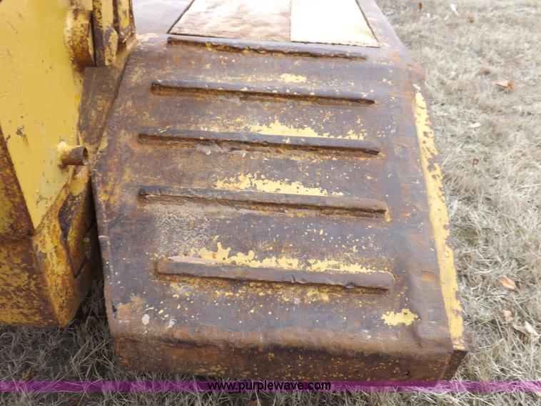 image for item K3111 1980 Performance 50 ton lowboy detachable triple axle trailer