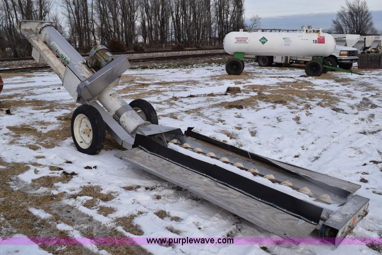 image for item BB9735 Speed King under car fertilizer conveyor