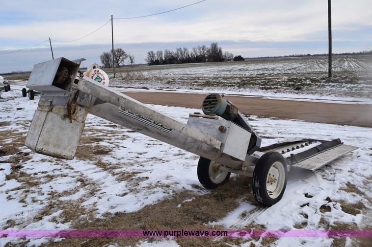 image for item BB9735 Speed King under car fertilizer conveyor