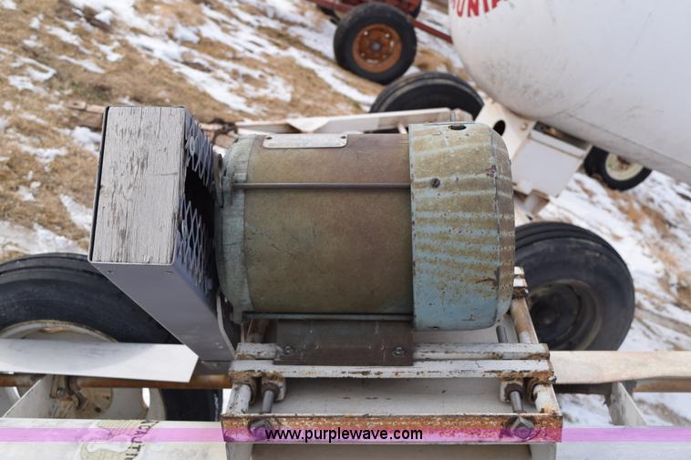 image for item BB9735 Speed King under car fertilizer conveyor