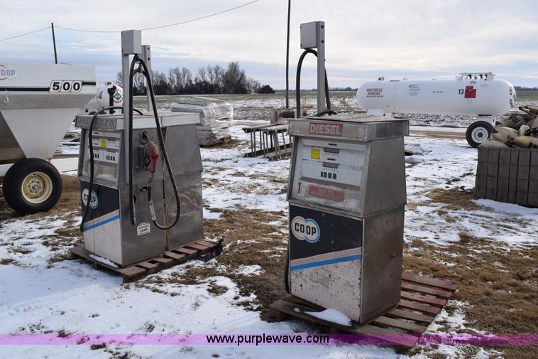 image for item BB9738 (3) gas pumps