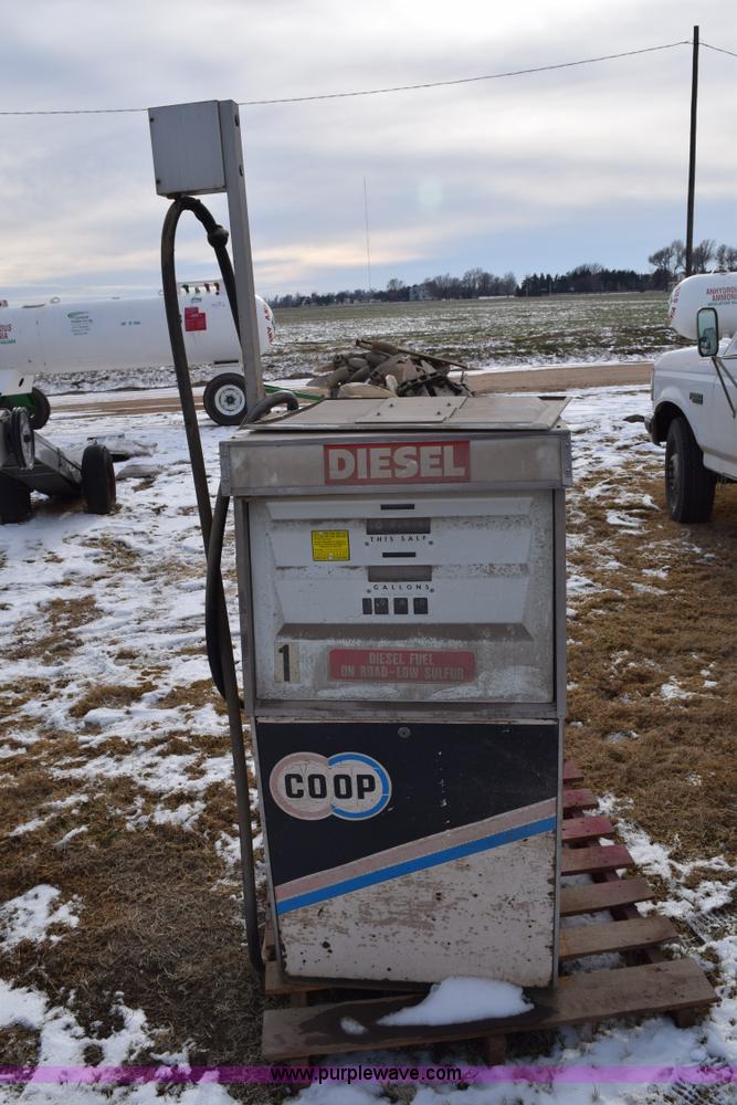 image for item BB9738 (3) gas pumps