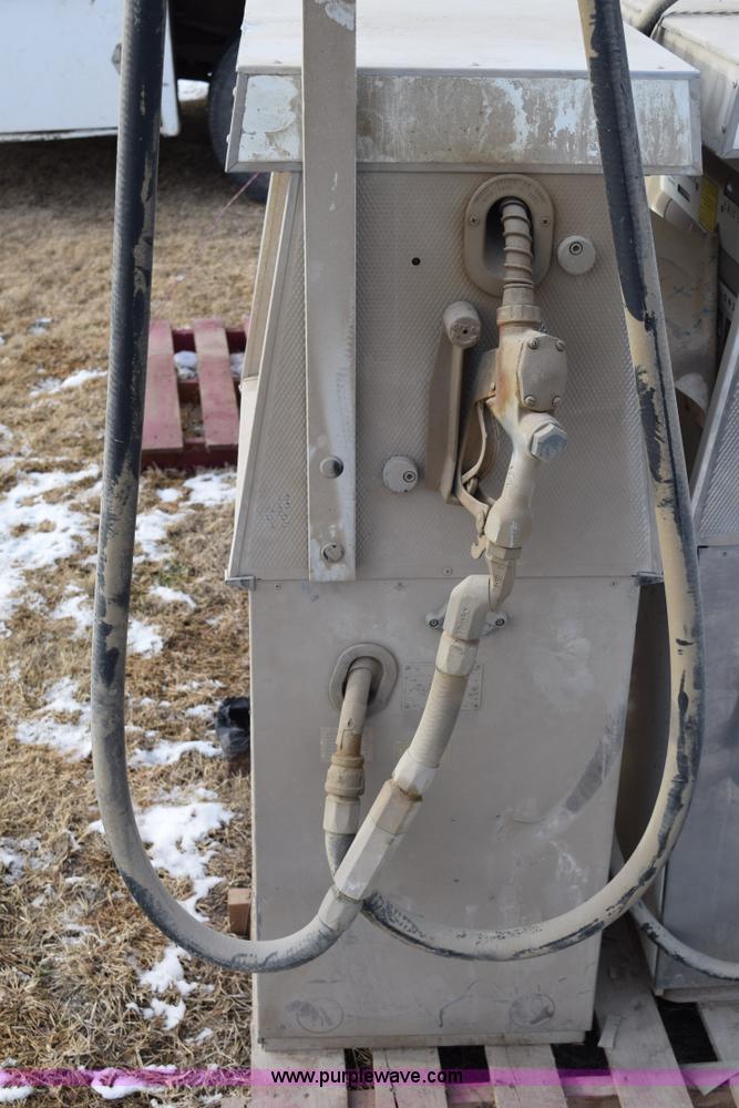 image for item BB9738 (3) gas pumps