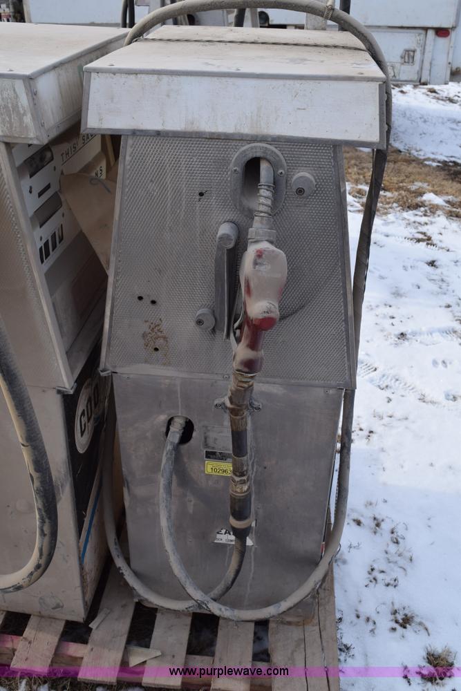 image for item BB9738 (3) gas pumps