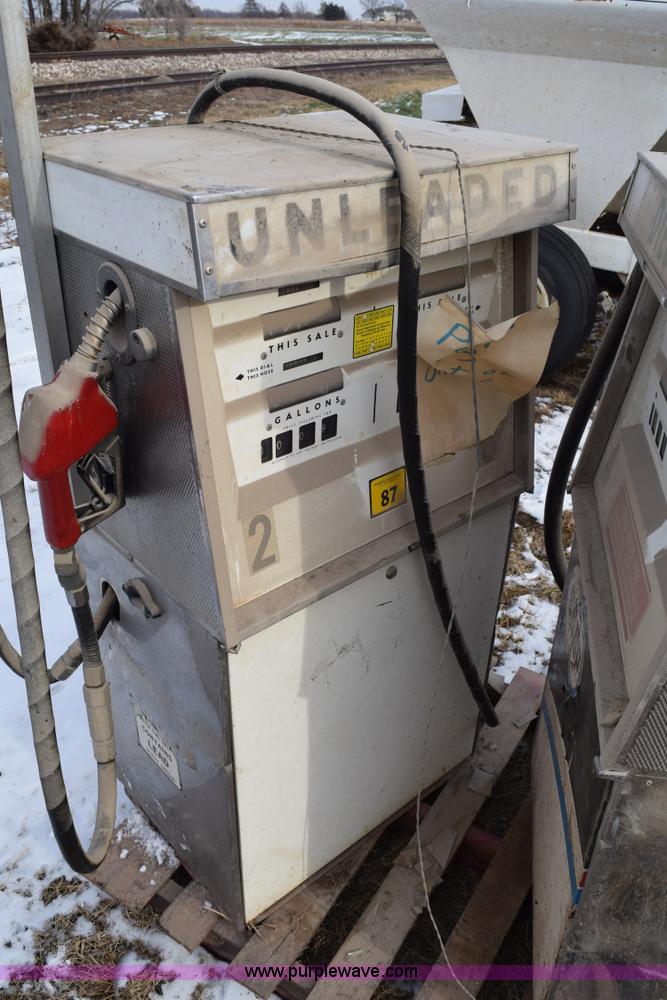 image for item BB9738 (3) gas pumps