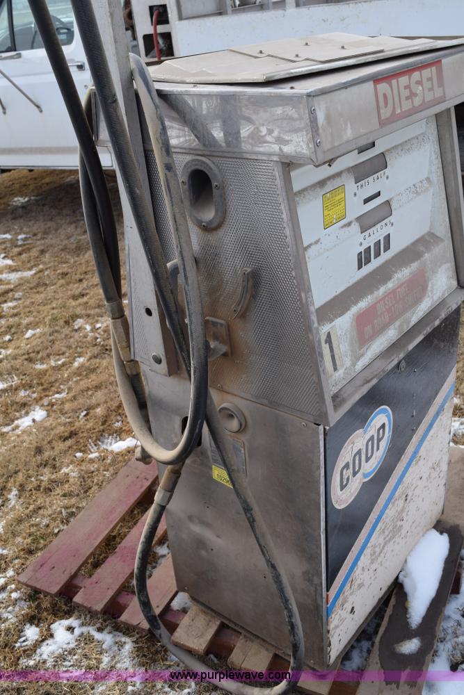 image for item BB9738 (3) gas pumps