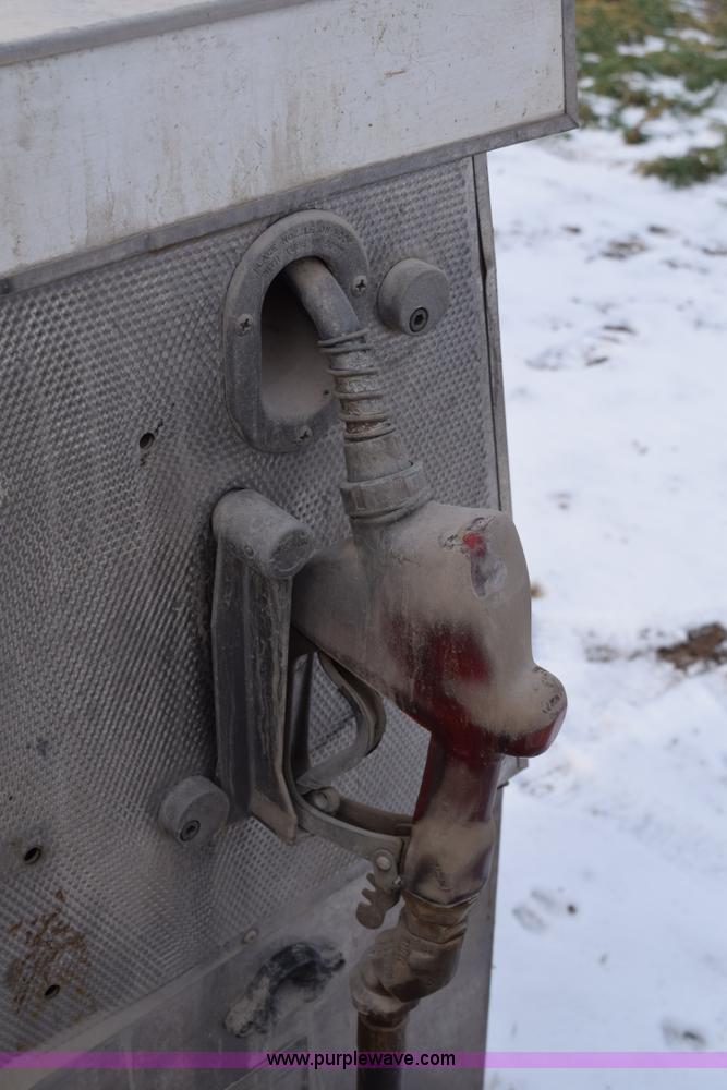 image for item BB9738 (3) gas pumps