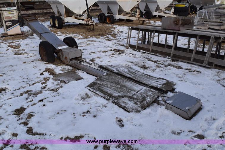 image for item BB9739 Under car fertilizer conveyor