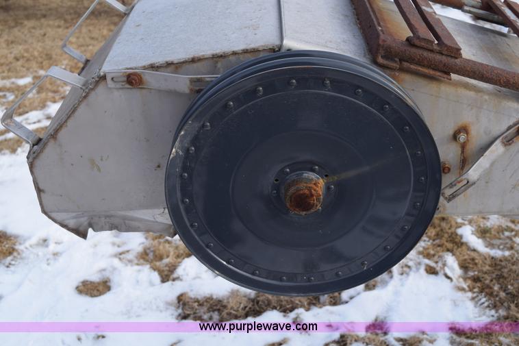 image for item BB9739 Under car fertilizer conveyor