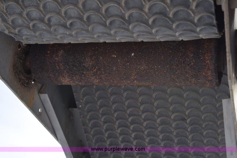 image for item BB9739 Under car fertilizer conveyor