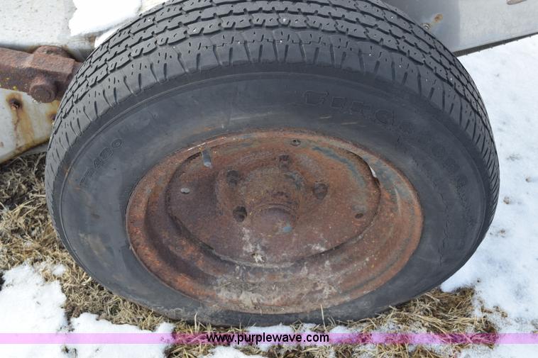 image for item BB9739 Under car fertilizer conveyor