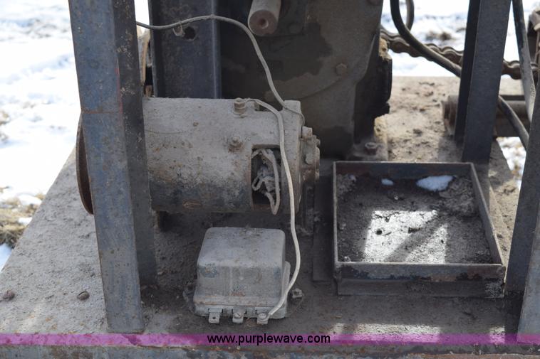 image for item BB9742 Portable electric winch/crane