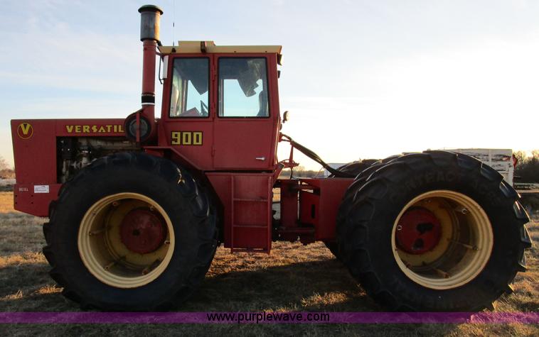 image for item D2251 1973 Versatile 900 4WD tractor