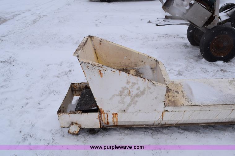 image for item E6009 Speed King discharge conveyor