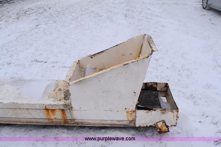 image for item E6009 Speed King discharge conveyor