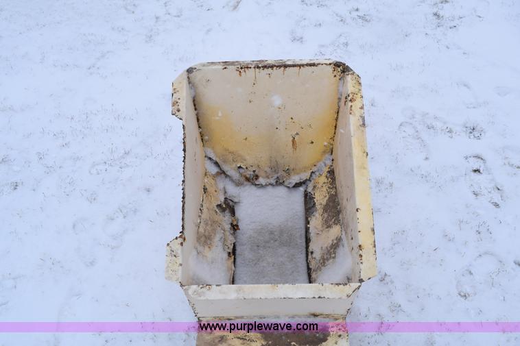 image for item E6009 Speed King discharge conveyor