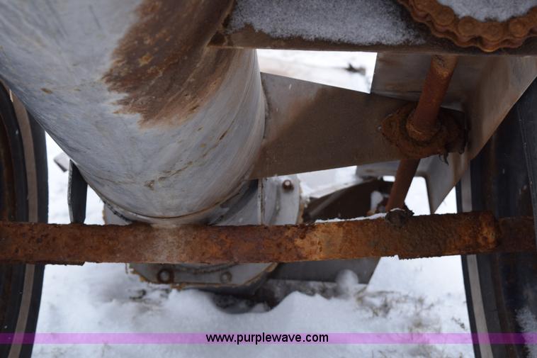 image for item E6010 Speed King under car fertilizer conveyor